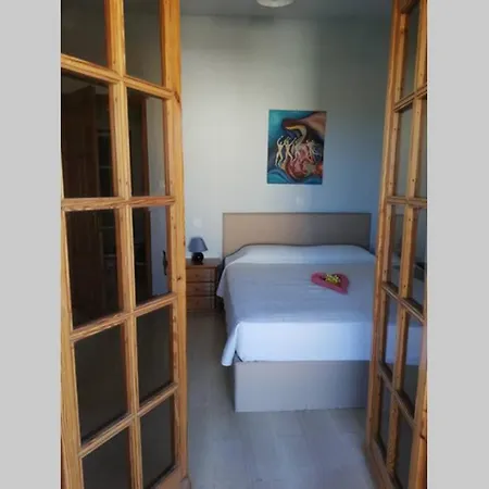 Maisonette Next To The Sea Vila Goúrnes